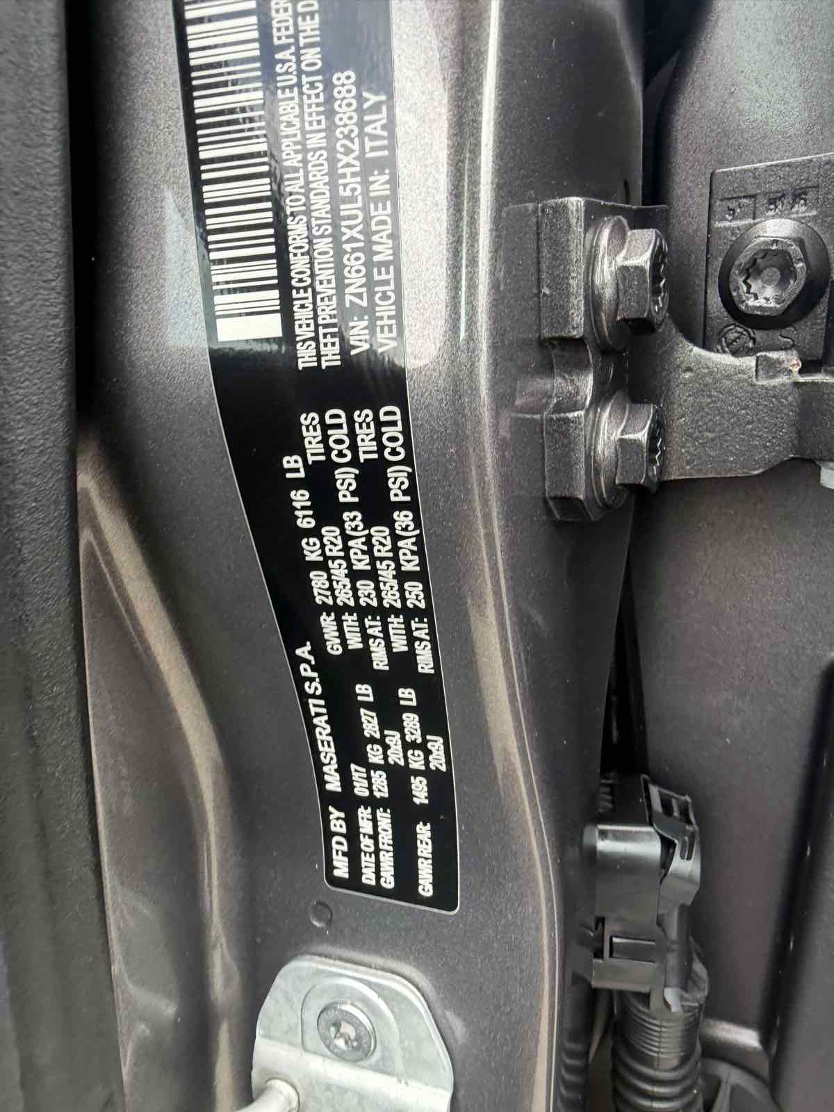 Used 2017 Maserati Levante w/ Luxury Package AWD/4WD image 35