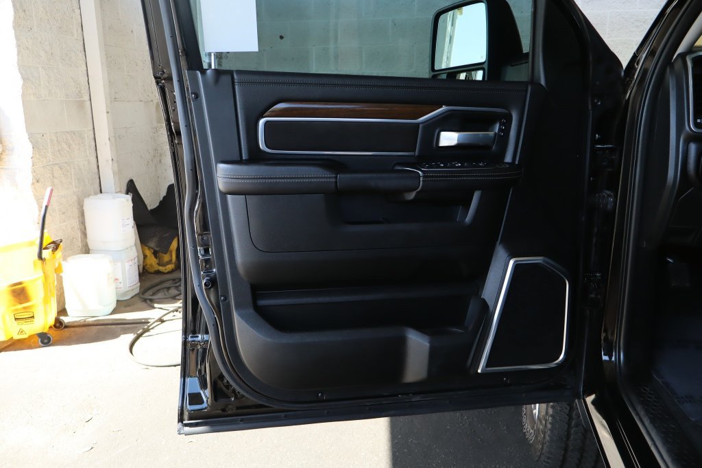 Used 2024 RAM 2500 Laramie AWD/4WD image 18