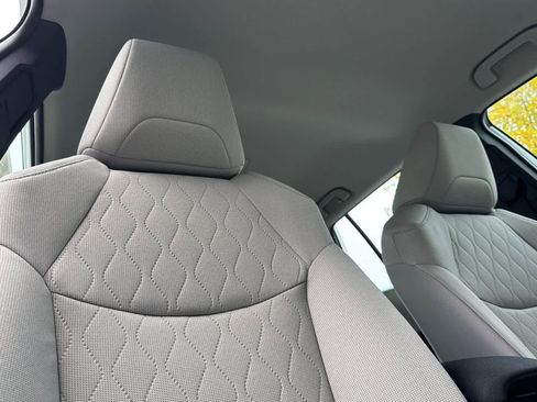 Certified 2026 Toyota Corolla Cross L image 18