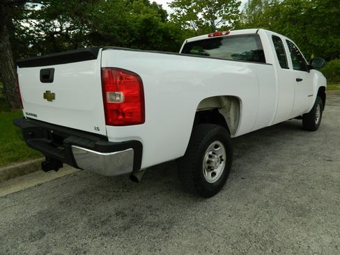 Used 2009 Chevrolet Silverado 2500 W/T RWD image 7