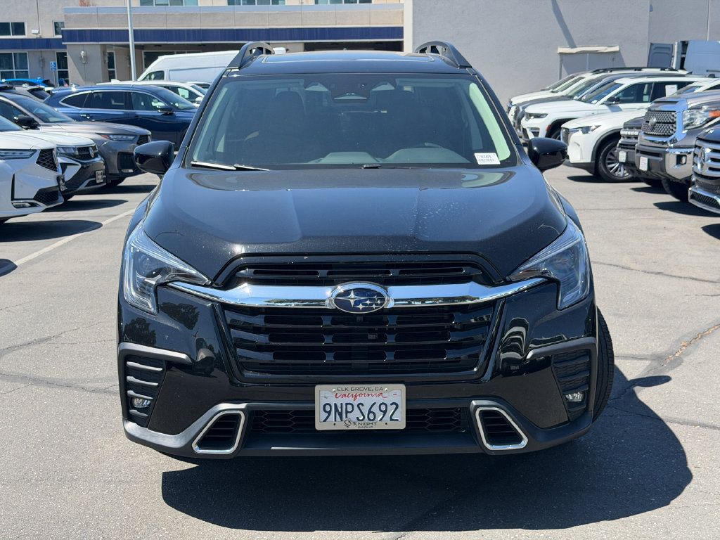 Used 2024 Subaru Ascent Touring AWD/4WD image 3