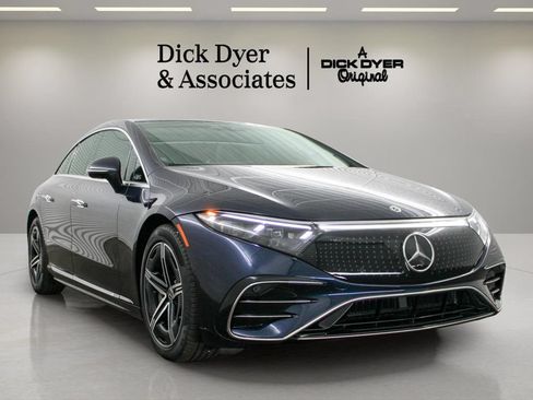 Used 2023 Mercedes-Benz EQS 580 4MATIC Sedan image 1