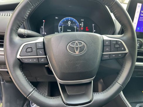 Used 2025 Toyota Grand Highlander FWD image 31