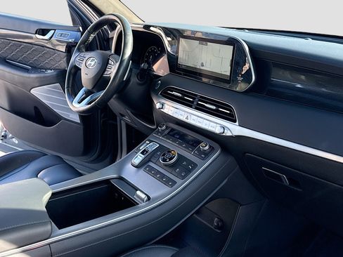 Used 2022 Hyundai Palisade Calligraphy image 5