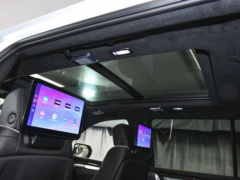 Used 2026 Cadillac Escalade ESV Platinum Sport w/ LPO, ONYX Package AWD/4WD image 50