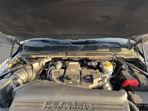 Used 2021 RAM 2500 Laramie w/ Night Edition image 19