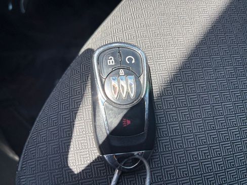 Used 2025 Buick Encore GX Preferred AWD/4WD image 23