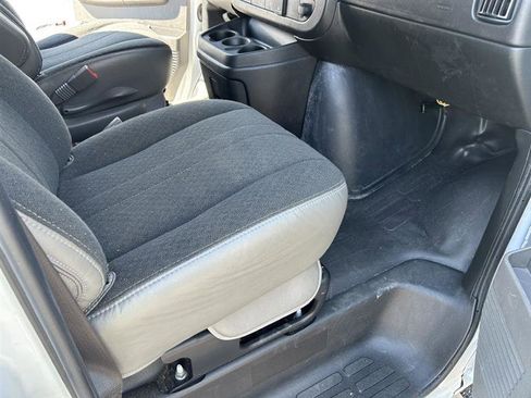 Used 2023 GMC Savana 2500 w/ Driver Convenience Package image 14