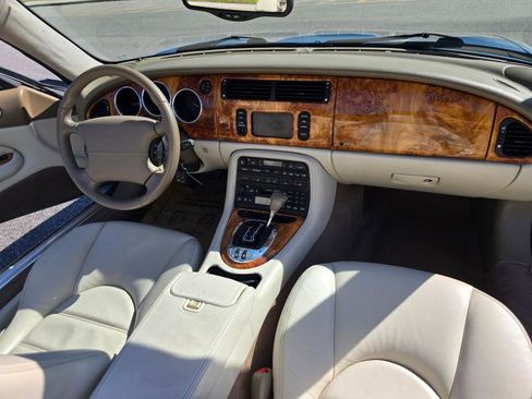 Used 2006 Jaguar XK8 2dr Conv VICTORY EDITION image 14