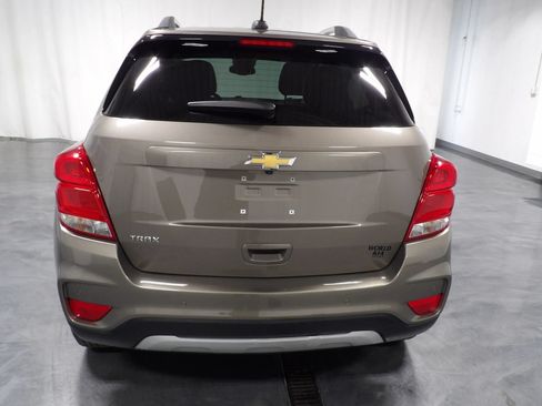 Used 2021 Chevrolet Trax LT w/ Driver Confidence Package FWD image 5