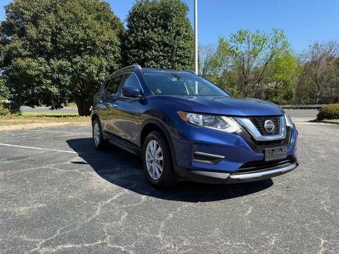 Used 2018 Nissan Rogue SV FWD image 1
