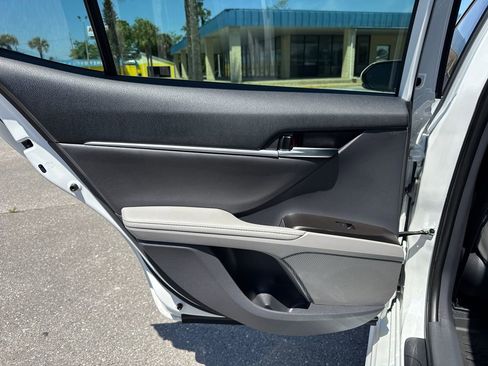 Used 2022 Toyota Camry XSE w/ Navigation Package image 13