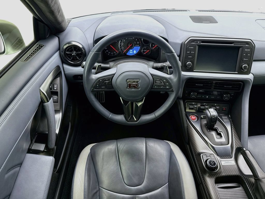 Used 2020 Nissan GT-R Premium AWD/4WD image 10