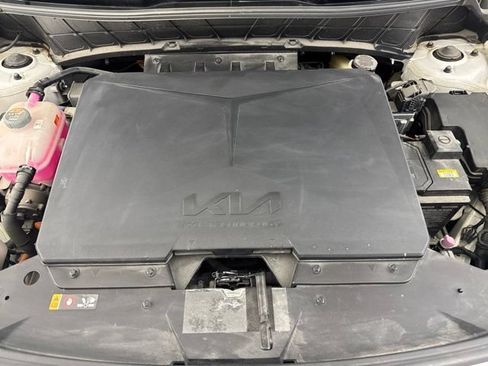 Certified 2024 Kia Niro Wave w/ Wave Preserve Package FWD image 19