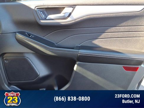 Certified 2022 Ford Escape SEL image 8