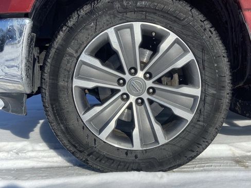 Used 2017 Nissan Titan SL image 9