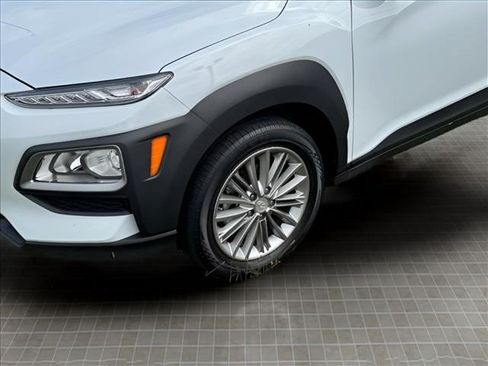 Used 2020 Hyundai Kona SEL FWD image 4