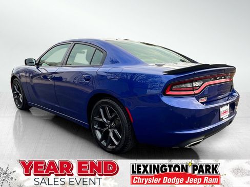 Used 2019 Dodge Charger SXT image 7