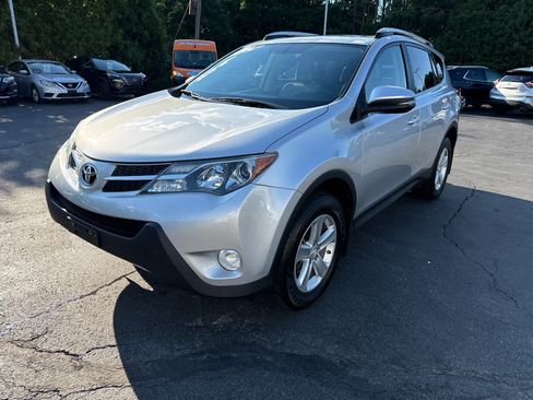 Used 2013 Toyota RAV4 XLE AWD/4WD image 7