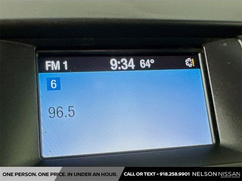 Used 2019 Ford Edge SE image 14