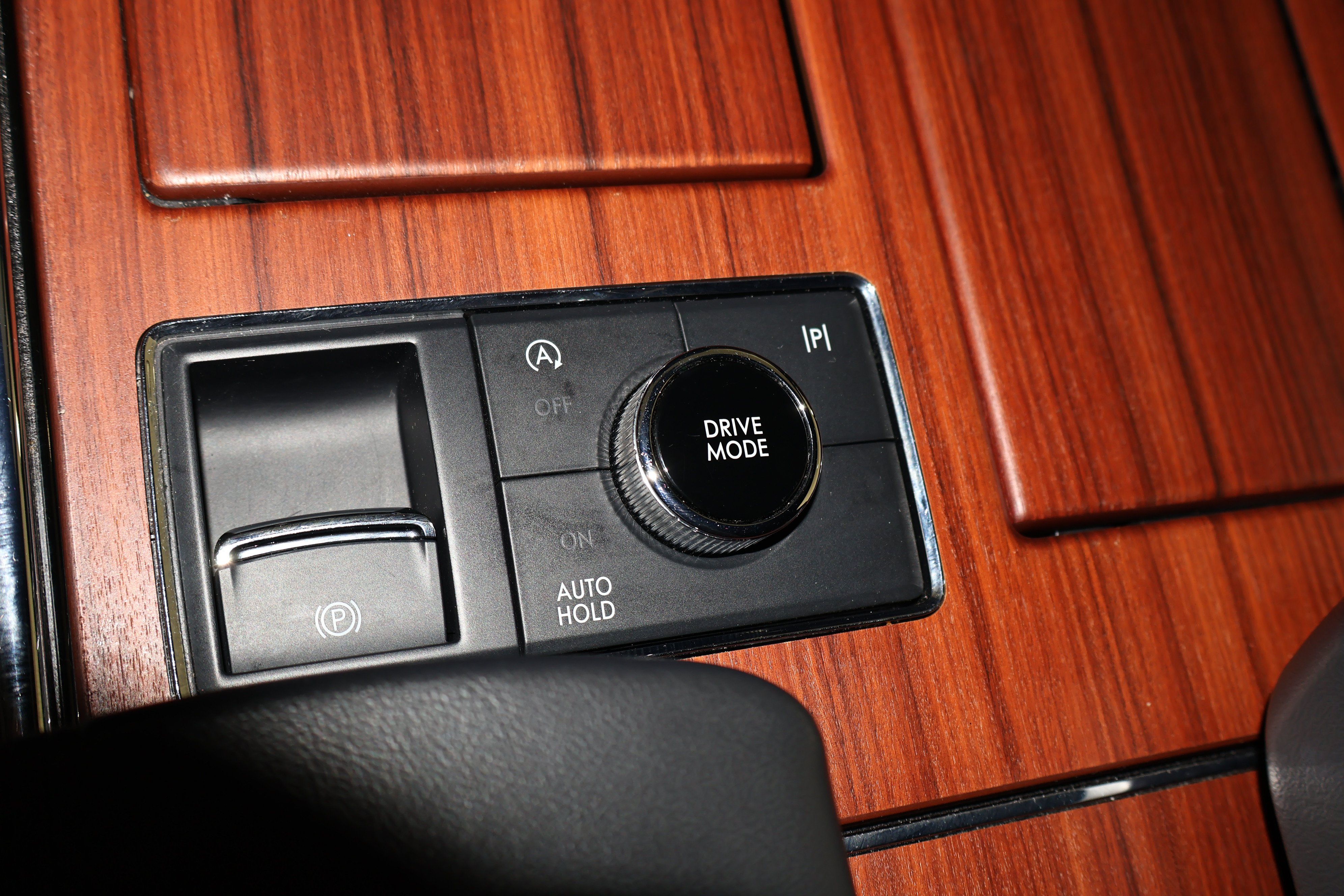 Used 2024 Lincoln Navigator Premiere AWD/4WD image 35
