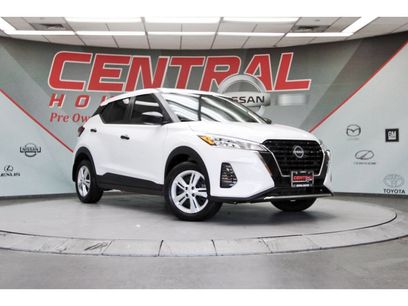 Used 2025 Nissan Kicks Play S