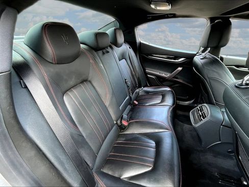 Used 2022 Maserati Ghibli Modena RWD image 24