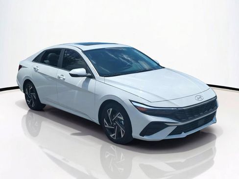New 2026 Hyundai Elantra Limited FWD image 2
