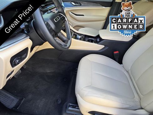 Used 2022 Jeep Grand Cherokee L Limited w/ MOPAR Finishing Package RWD image 7