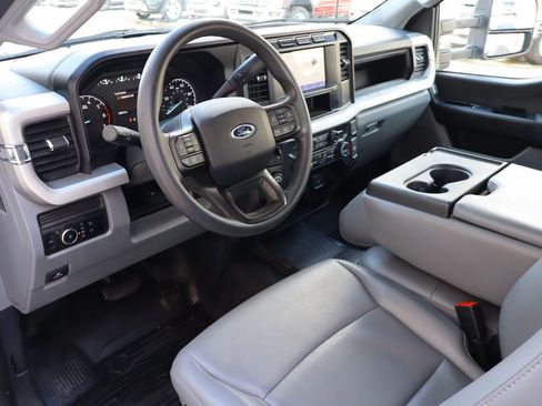 Used 2023 Ford F250 XL w/ XL Chrome Package image 6