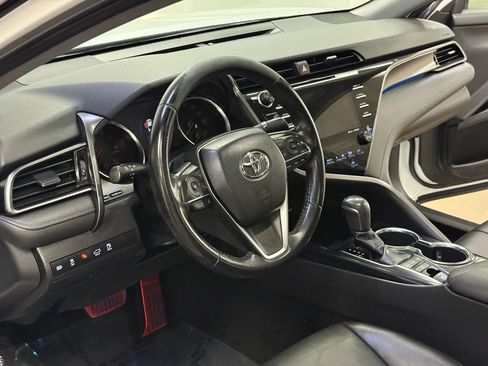 Used 2019 Toyota Camry XSE FWD image 12