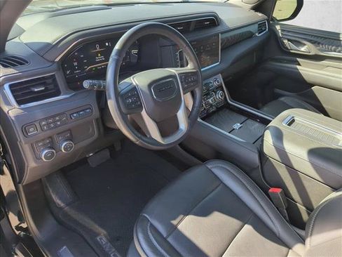 Used 2022 GMC Yukon Denali AWD/4WD image 6