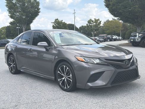 Certified 2018 Toyota Camry SE w/ Convenience Package FWD image 26