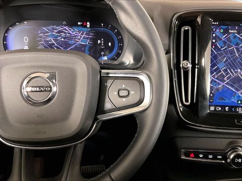 Used 2023 Volvo XC40 B5 Ultimate w/ Protection Package Premier AWD/4WD image 19
