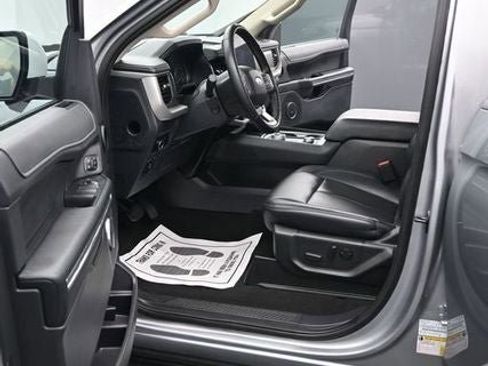 Used 2024 Ford Expedition XLT AWD/4WD image 15