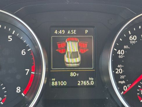 Used 2017 Volkswagen Jetta GLI FWD image 24