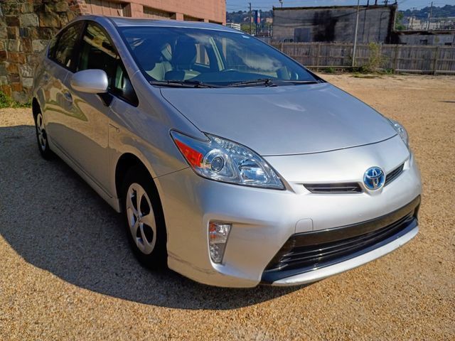 Used 2012 Toyota Prius Two FWD image 2