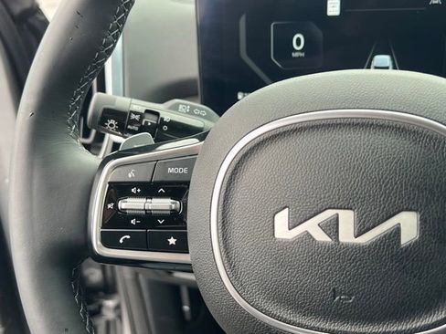 Certified 2025 Kia Sorento SX Prestige image 21
