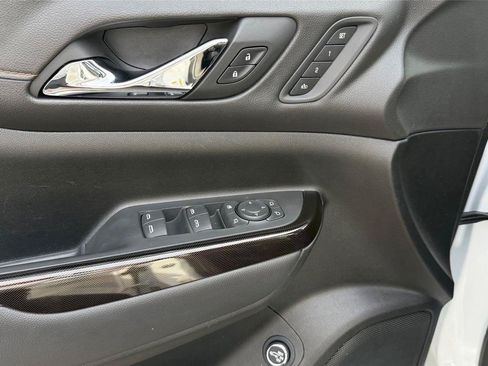 Used 2023 GMC Acadia AT4 w/ Technology Package AWD/4WD image 28