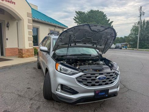 Used 2019 Ford Edge Titanium AWD/4WD image 25