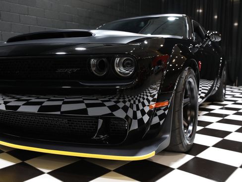 Used 2018 Dodge Challenger SRT Demon RWD image 9