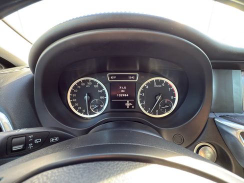 Used 2017 INFINITI QX30 AWD image 21