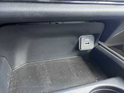 Used 2023 Honda HR-V LX image 17