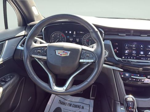Used 2024 Cadillac XT6 Sport w/ Technology Package AWD/4WD image 16