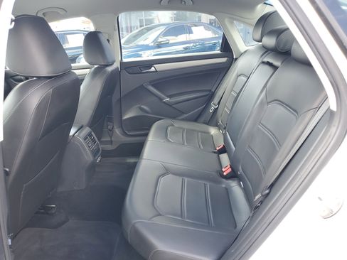 Used 2020 Volkswagen Passat 2.0T SE image 27