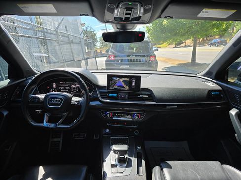Used 2019 Audi SQ5 Premium Plus w/ Premium Plus Package AWD/4WD image 12