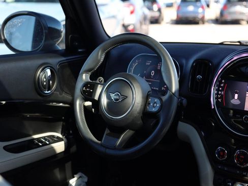 Used 2023 MINI Cooper Countryman S w/ Signature Upholstery Package image 9
