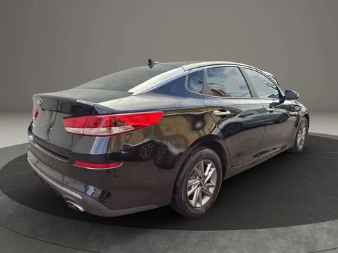 Used 2019 Kia Optima LX image 5