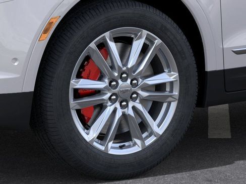 New 2026 Cadillac XT5 Sportv w/ LPO, Floor Liner Package AWD/4WD image 9