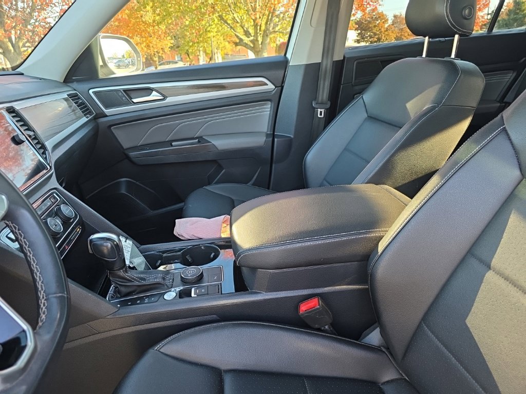 Used 2023 Volkswagen Atlas SEL AWD/4WD image 26